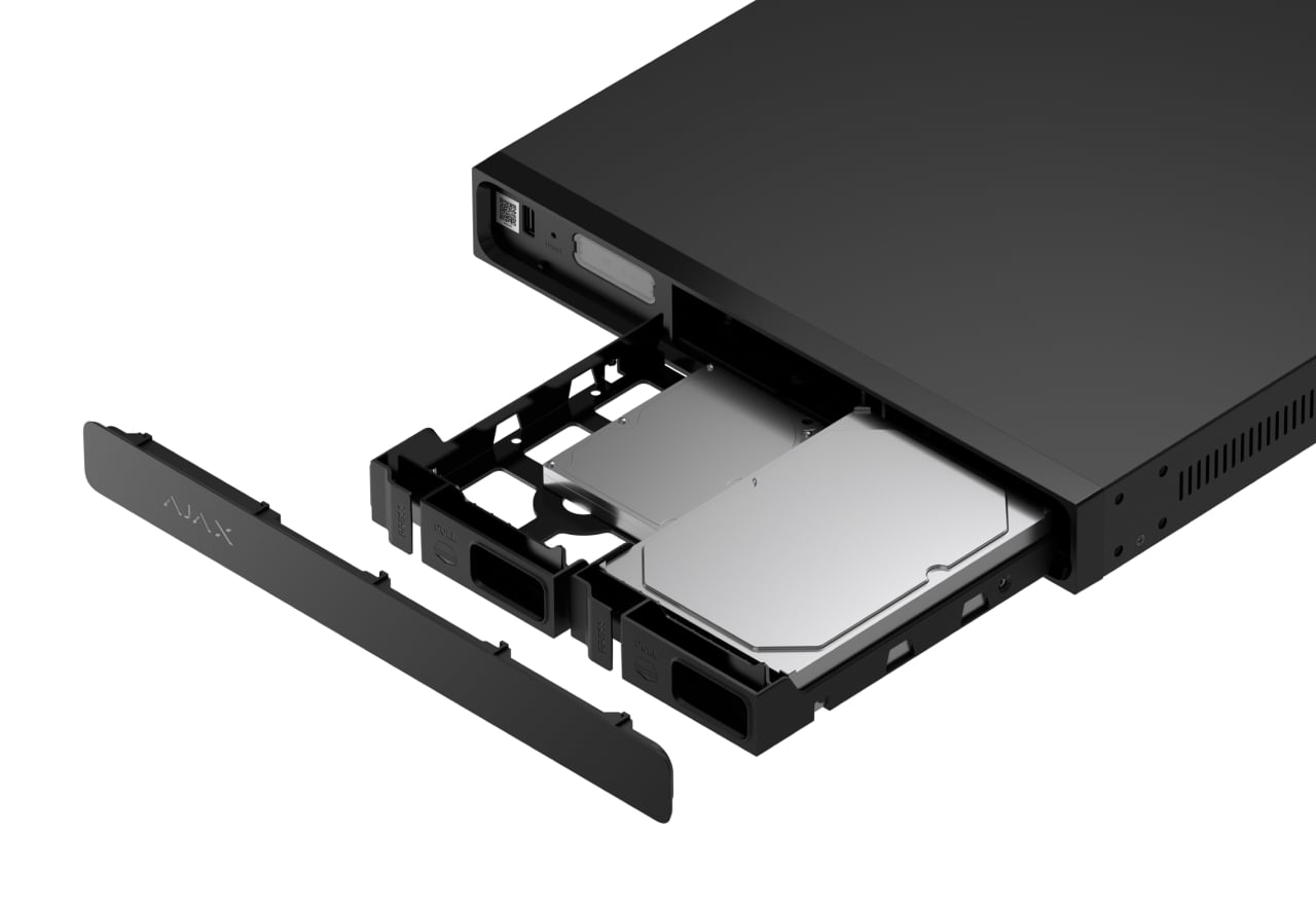 2× SATA III sloty pro HDD/SSD