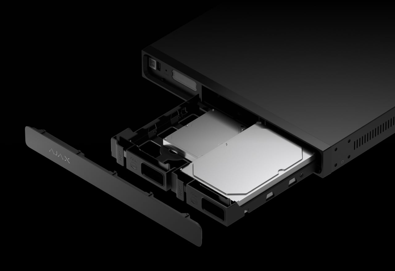 Dva sloty pro HDD/SSD